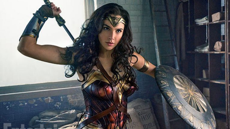 Review : Wonder Woman, net niet boeiend genoeg