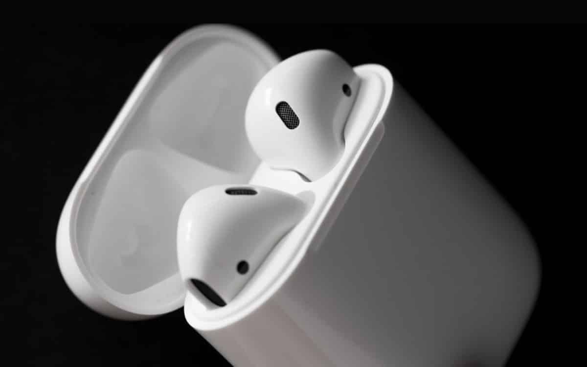AirPods AirPods