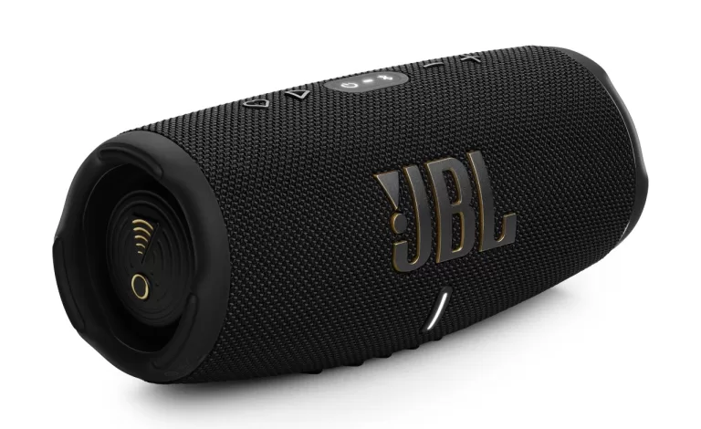 De  JBL Boombox 3 en JBL Charge 5 luidsprekers zijn nu beschikbaar met Wi-Fi
